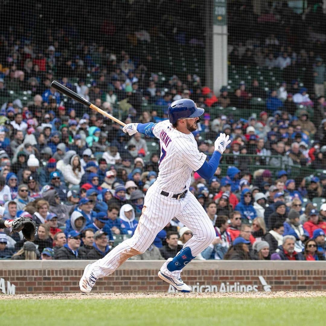 シカゴ・カブスさんのインスタグラム写真 - (シカゴ・カブスInstagram)「Kris Bryant has reached base safely in 25 straight games, the longest active streak in @mlb and the longest of his career! #EverybodyIn」5月18日 0時46分 - cubs