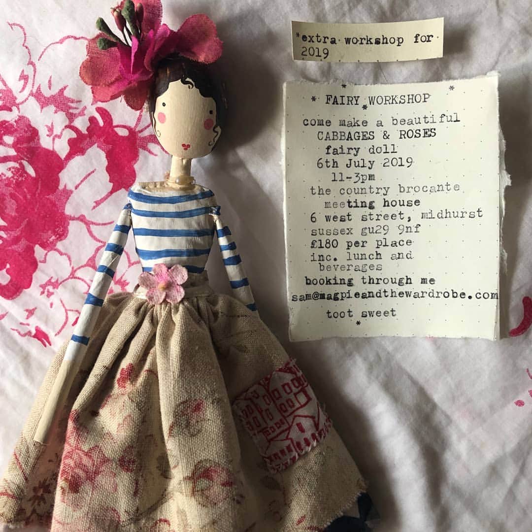 キャベジズ&ローゼズのインスタグラム：「@themagpieandthewardrobe is hosting a darling workshop using special fabrics from this season and new C&R never seen before prints. Contact Sam or C&R for more information or to book a space!  #handmade #specialedition #magpieandthewardrobe #cabbagesandrosesfabric #create #midhurst @themagpieandthewardrobe @thecountrybrocantestore @christina_strutt @cabbagesandroses_shop」