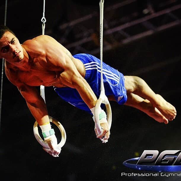ジェイコブ・ダルトンのインスタグラム：「#FlashbackFriday throwing it back to our Pro Gymnastics Challenge. This was some of the most fun I have had at a show / competition 😂 #PGC #Gymnastics #USA」