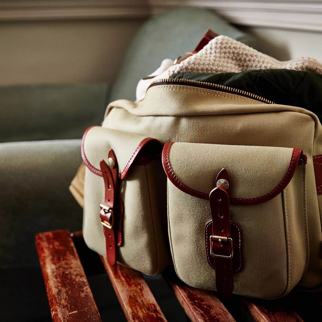 のインスタグラム：「Classic #canvas Rambler #shoulderbag available until Sunday at 10% off RRP for #fathersday #madeinengland #handcrafted #menswear #menstyle #mensstyle #mensfashion #promotion」