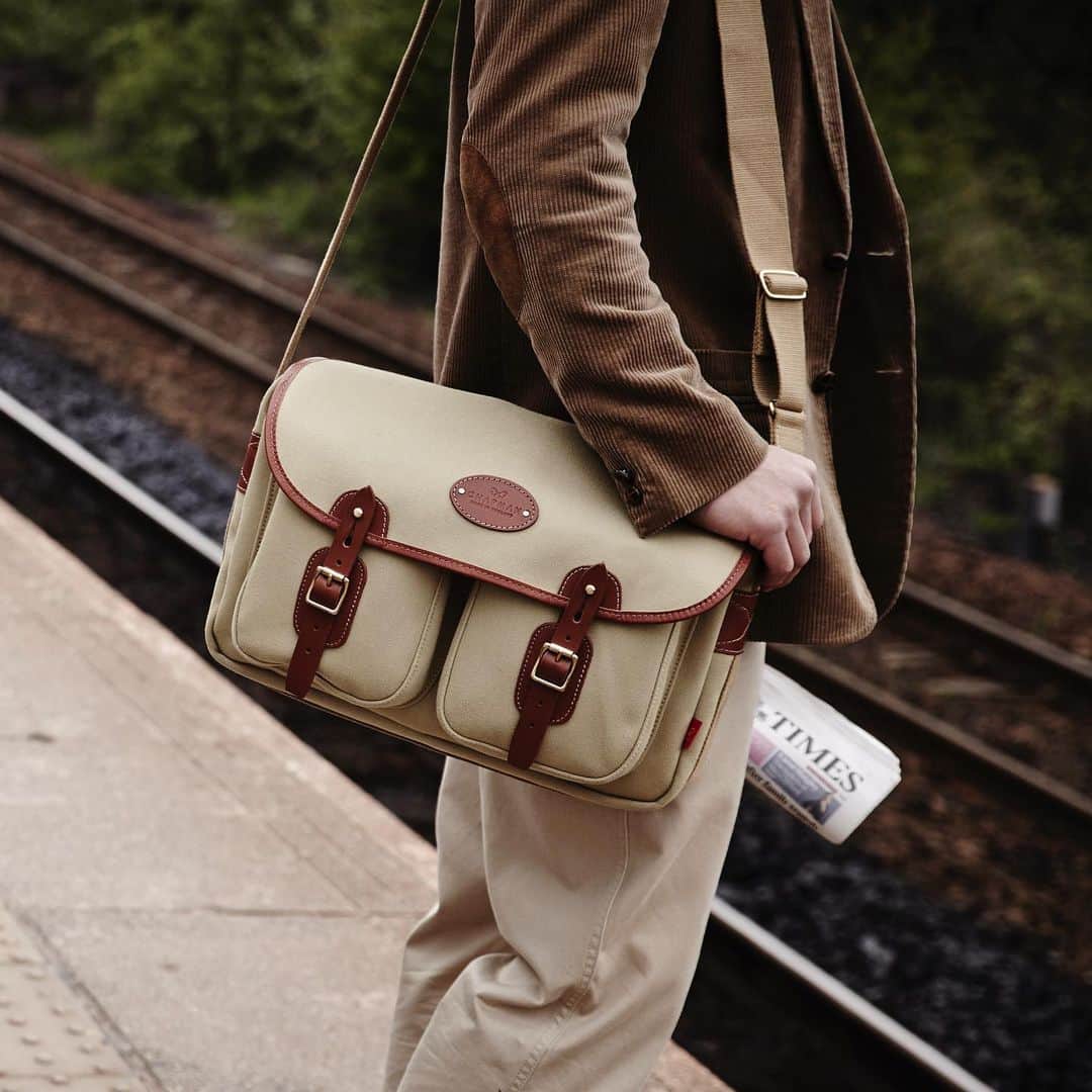 のインスタグラム：「The classic Rambler #canvas #shoulderbag available until Sunday at 10% off RRP for #fathersday #madeinengland #handcrafted #bags #luggage #menswear #menstyle #mensstyle #mensfashion」