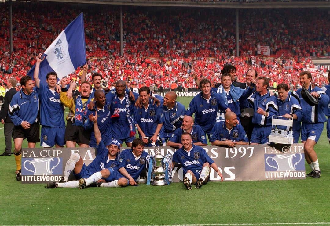 チェルシーFCさんのインスタグラム写真 - (チェルシーFCInstagram)「📆 Great times at Wembley on this day in 1997 - beating Middlesbrough 2-0 to lift the #FACup! 🏆🎉🙌 #CFC #Chelsea」5月18日 1時34分 - chelseafc