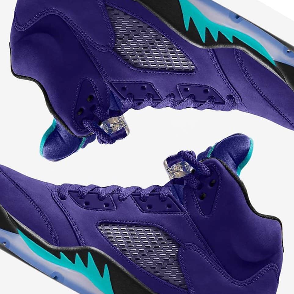 Sneaker Newsさんのインスタグラム写真 - (Sneaker NewsInstagram)「Would you cop an Air Jordan 5 “Grape Ice”? Rumored to drop April 2020. For additional details on this flip of a popular OG colorway, tap the link in our bio.」5月18日 1時35分 - sneakernews