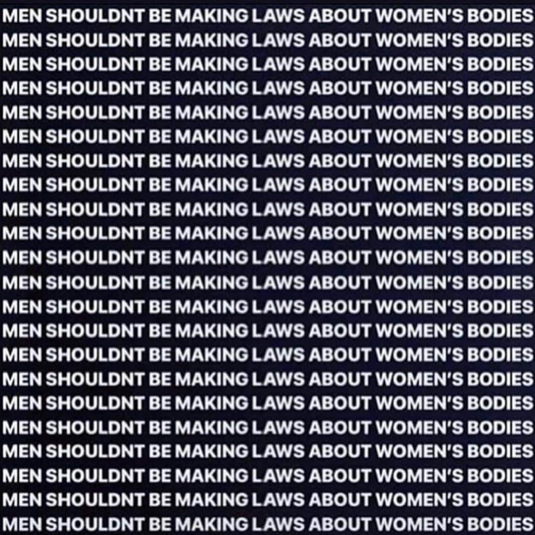 ジョーイ・ブラッグさんのインスタグラム写真 - (ジョーイ・ブラッグInstagram)「It’s way past time that we stop a bunch of old people from governing what women can do with their bodies. Whatever your viewpoint on abortion may be, no one should ever have the ability to withhold a woman’s ability to choose what happens to her body. Make your voices heard and fight every step of the way! If you want to help donate to the @aclu_nationwide. They are fighting every case brought to them from the recent law changes.」5月18日 2時01分 - joeybragg