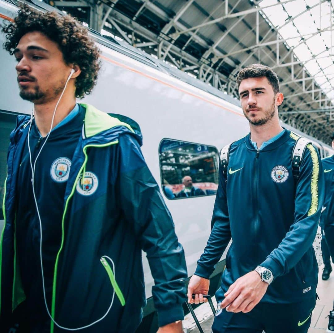 マンチェスター・シティFCさんのインスタグラム写真 - (マンチェスター・シティFCInstagram)「Next stop 🚂➡️ Wembley! #mancity」5月18日 2時04分 - mancity