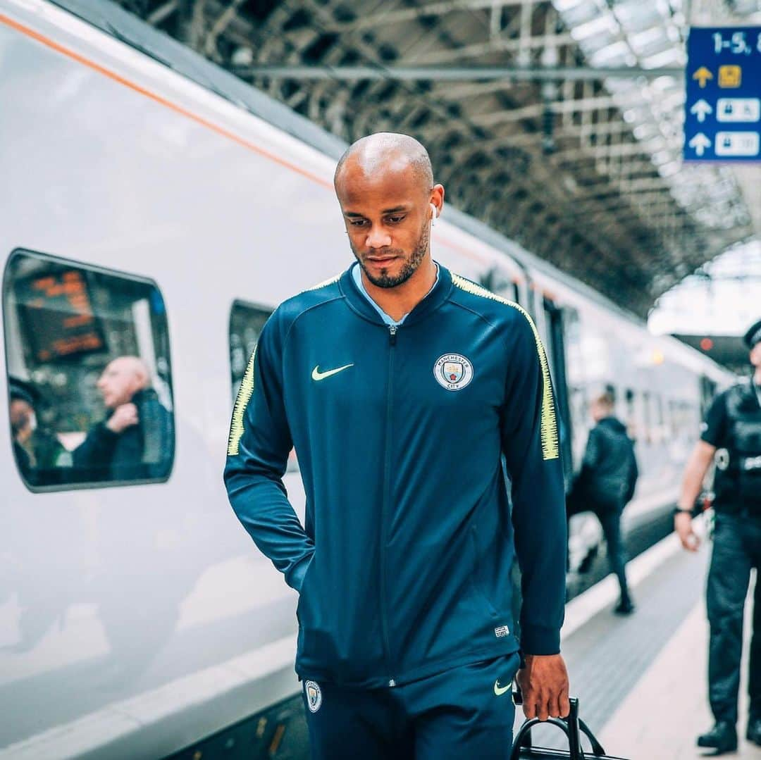 マンチェスター・シティFCさんのインスタグラム写真 - (マンチェスター・シティFCInstagram)「Next stop 🚂➡️ Wembley! #mancity」5月18日 2時04分 - mancity