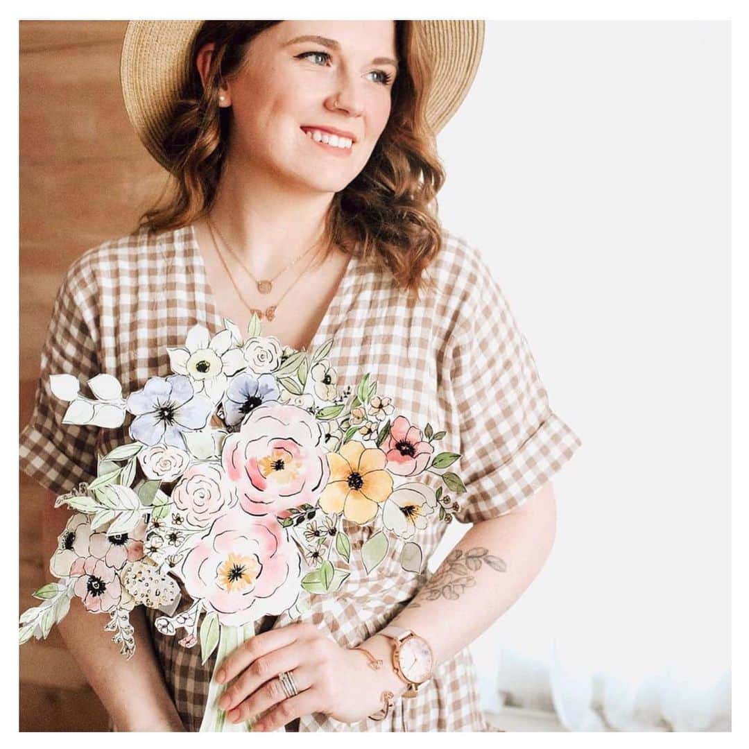 Olivia Burtonさんのインスタグラム写真 - (Olivia BurtonInstagram)「We’re constantly amazed by just how talented our customers are! This beautiful bouquet was hand-painted by @simply.stephanie who believes that painting is good for her soul (we couldn’t agree more!) 😍🌸 What do you like to do in your ‘me time’ that makes you truly happy? 💕 #MyOliviaBurton」5月18日 2時14分 - oliviaburtonlondon