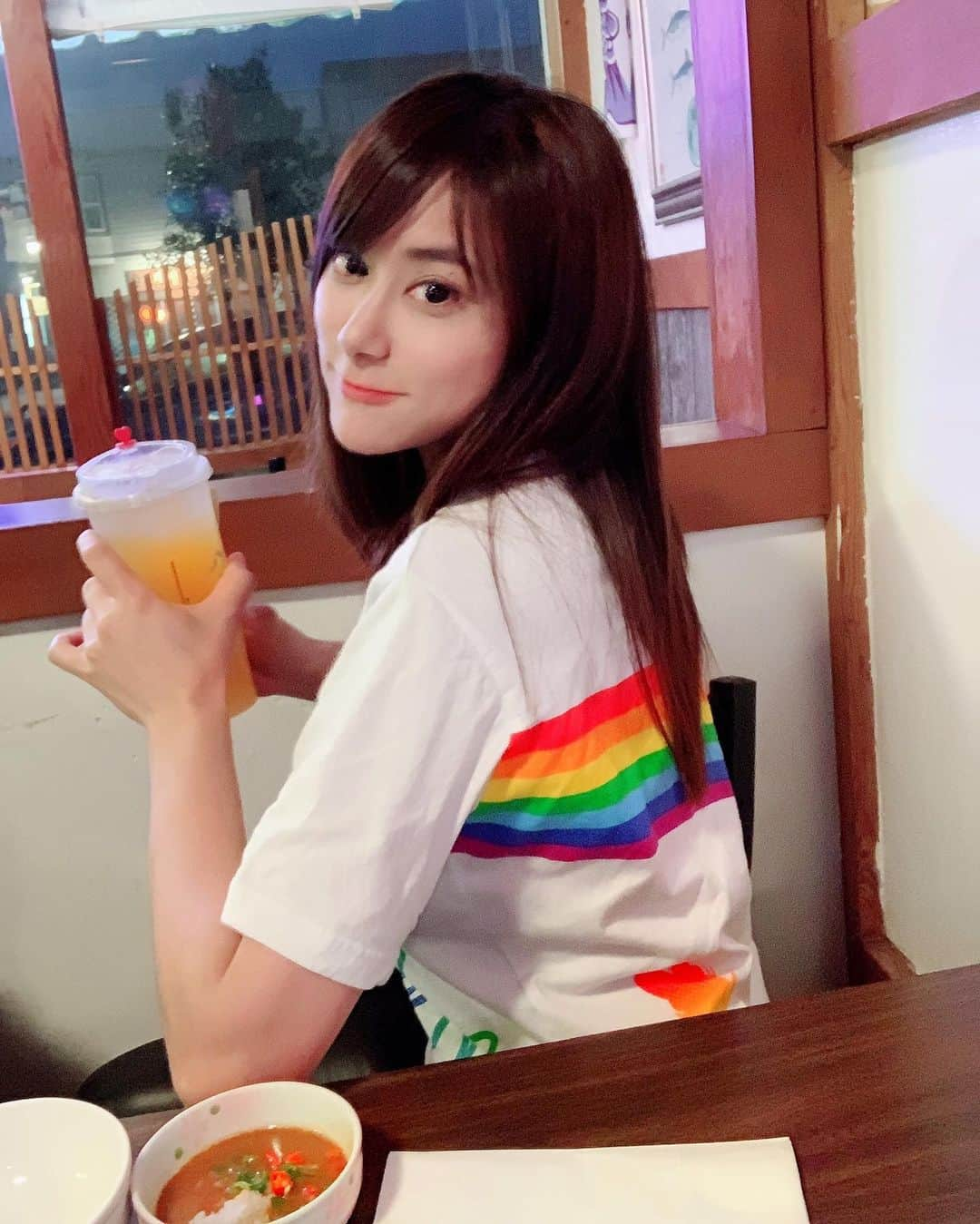 Liga Chiangさんのインスタグラム写真 - (Liga ChiangInstagram)「Congratulations 🌈  恭喜 to legalize Same-Sex marriage.  #lgbtq #🌈 #20190517 #每個人都值得擁有幸福 #愛最大 #有愛的世界就是彩色的 #lgbt #loveislove  #0903」5月18日 3時02分 - liga0601