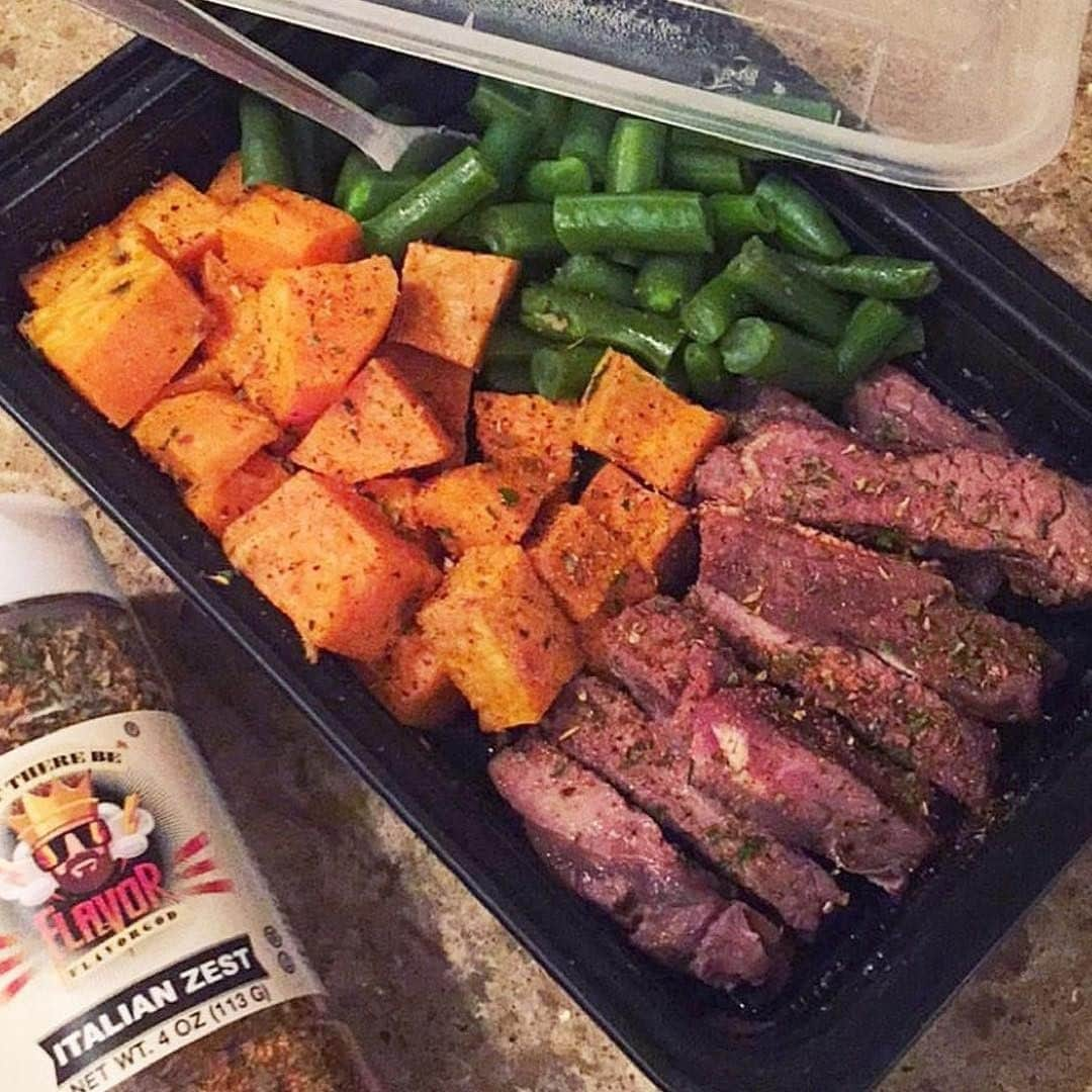 Flavorgod Seasoningsさんのインスタグラム写真 - (Flavorgod SeasoningsInstagram)「Spice up your Meals!⠀ -⠀ Meal Prep Seasonings Available here ⬇️⠀ Click link in the bio -> @flavorgod⠀ www.flavorgod.com⠀ -⠀ Meal Prep by @gainzlocker!⠀ -⠀ ✅ZERO CALORIES PER SERVING⠀ ✅MADE FRESH⠀ ✅MADE LOCALLY IN US⠀ ✅FREE GIFTS AT CHECKOUT⠀ ✅GLUTEN FREE⠀ ✅PALO & KETO FRIENDLY⠀ -⠀ -⠀ #food #foodie #flavorgod #seasonings #glutenfree #keto #paleo  #breakfast #lunch #dinner#yummy #delicious #foodporn #mealprep #kosher ⠀ ⠀」5月18日 3時00分 - flavorgod