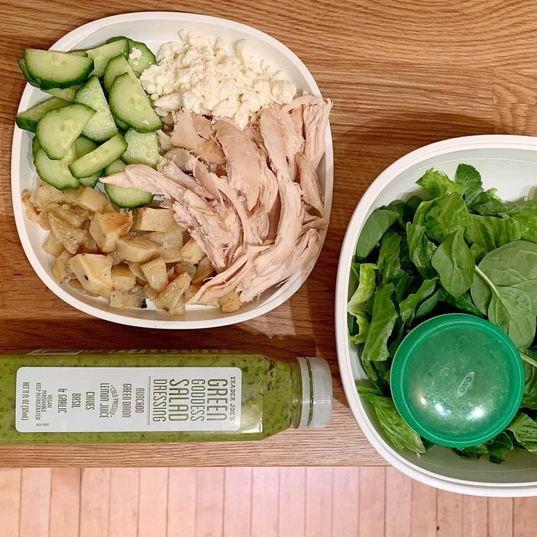 OXOさんのインスタグラム写真 - (OXOInstagram)「Rotisserie chicken, roasted sweet potatoes, feta cheese and cucumber for lunch? 😍. We're loving the @tiu_amandacatherine way to #mealprep.」5月18日 3時21分 - oxo
