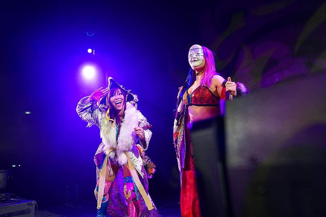 WWEさんのインスタグラム写真 - (WWEInstagram)「@wwe_asuka and @kairisane_wwe are the #KabukiWarriors and they have one goal, and that is to become the next Women’s Tag-Team Champions #WWEBerlin」5月18日 3時23分 - wwe