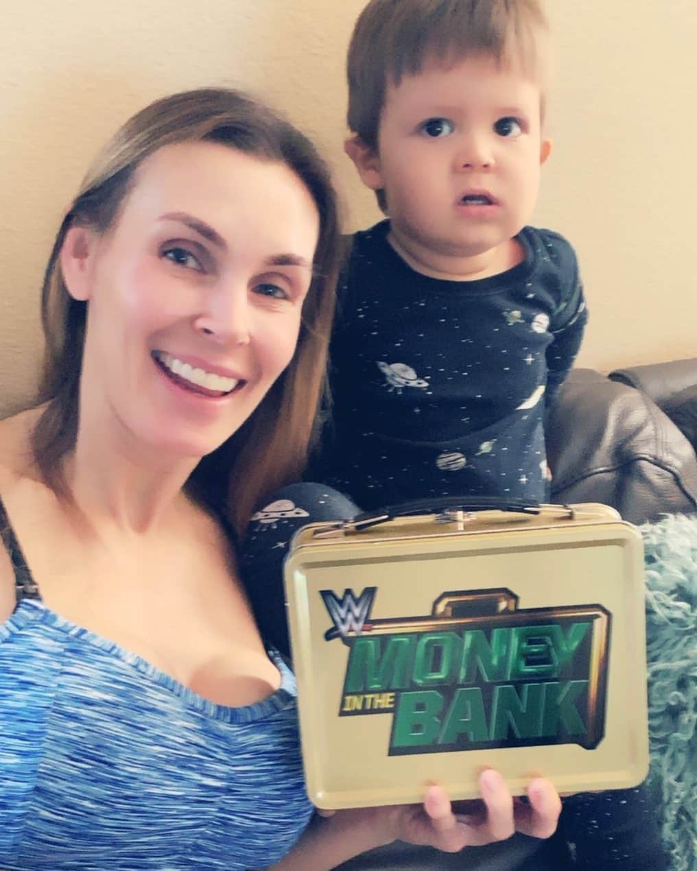 ターニャ・テイトさんのインスタグラム写真 - (ターニャ・テイトInstagram)「What are your money in the bank predictions for this weekend @WWE PPV? Catch ours on today’s livestream YouTube.com/tanyatatetube #mitb #moneyinthebank #wwe #tanyatate #queentanyatate #ozzie #oswald #myson #wwefan」5月18日 3時29分 - tanyatate