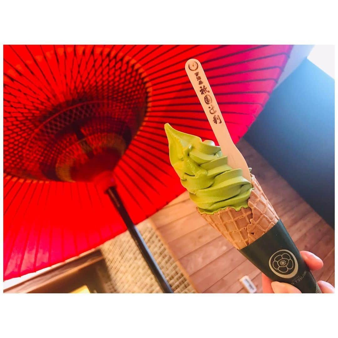 有明ゆなさんのインスタグラム写真 - (有明ゆなInstagram)「デザートは辻利の抹茶ソフトクリーム♡ 本気のうまさ！！！ たまらない(;_;)♡ 毎日でも食べたいなー！ . . . . #東京ソラマチ #東京スカイツリー #東京スカイツリーソラマチ #ソラマチ #スカイツリー #ソフトクリーム #辻利 #辻利抹茶 #辻利抹茶 #抹茶 #抹茶スイーツ #抹茶好き #抹茶大好き #抹茶アイス #抹茶ソフトクリーム #抹茶カフェ #sweets #sweet #desert #cafe #café #いんすたばえ #インスタバエ #インスタ映え」5月18日 15時13分 - ariake_yuna