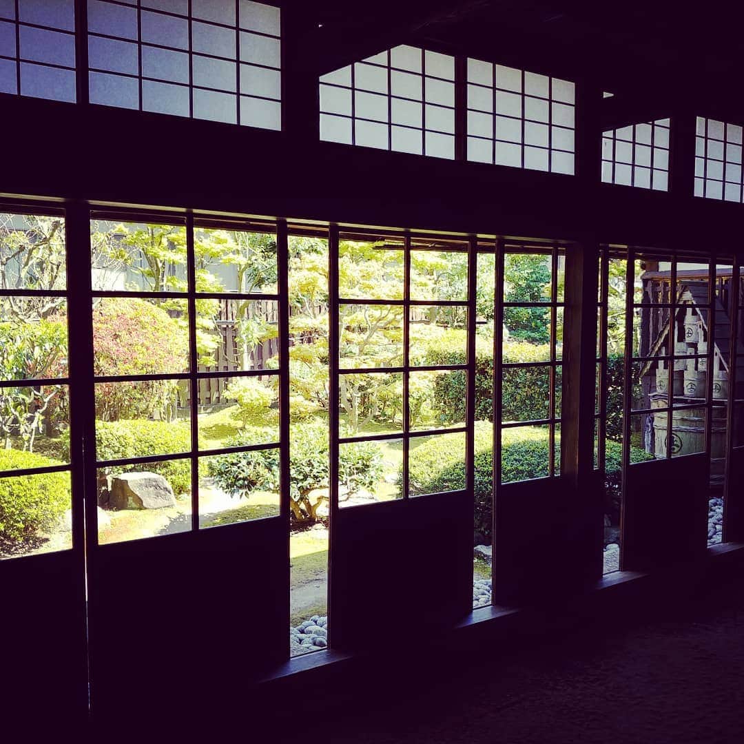 岩山立子さんのインスタグラム写真 - (岩山立子Instagram)「桶の防火用水 時代劇のセットでよく見かけた🙂」5月18日 13時44分 - jazzestme