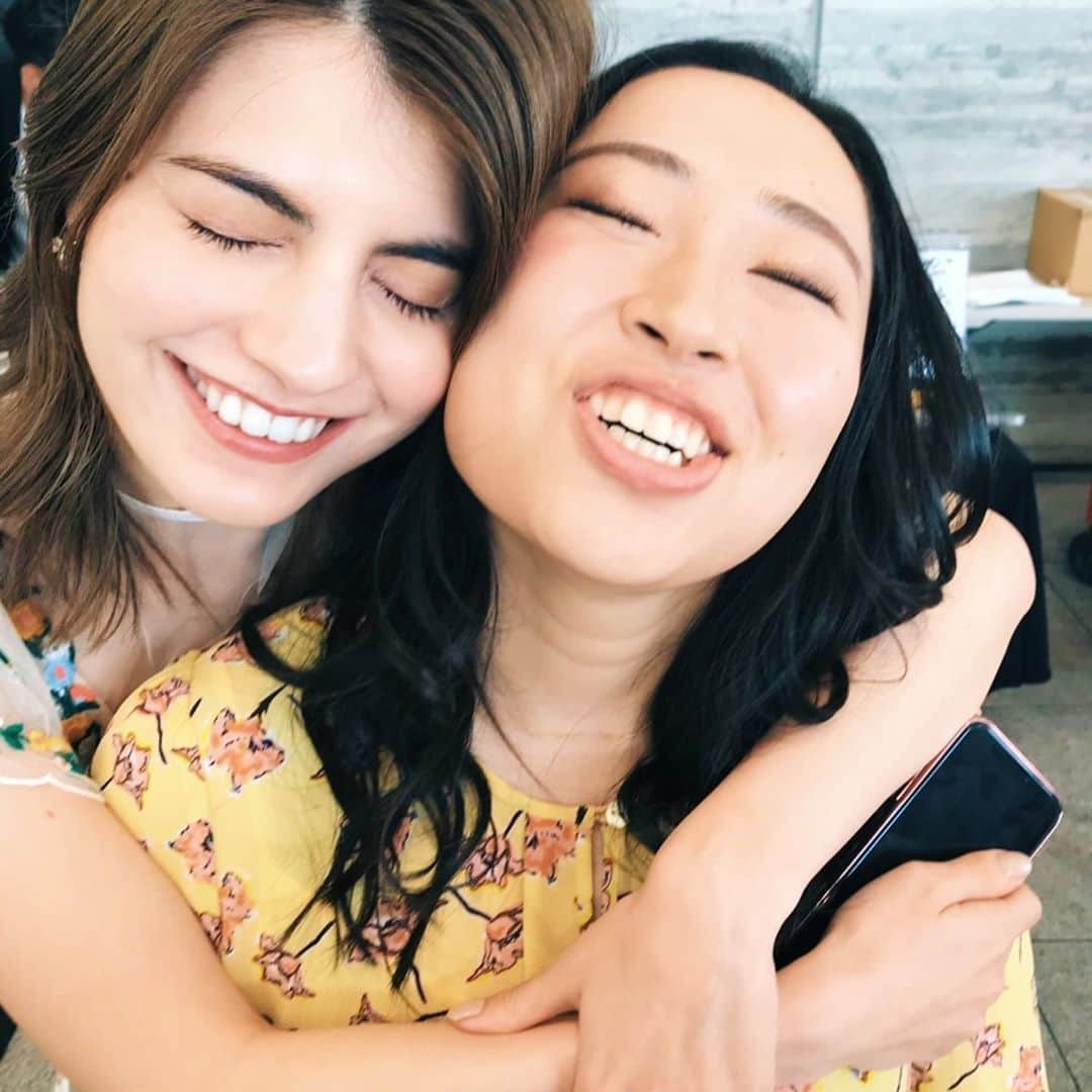 マギーさんのインスタグラム写真 - (マギーInstagram)「だあいすきな れいちゃんに会えたあ❤️❤️❤️うれちいいい🥺💖 @rei_maruyama  今日のヘアメイクはじゅーしー❤️🔥 @miyamoto_yuri_」5月18日 13時57分 - maggymoon