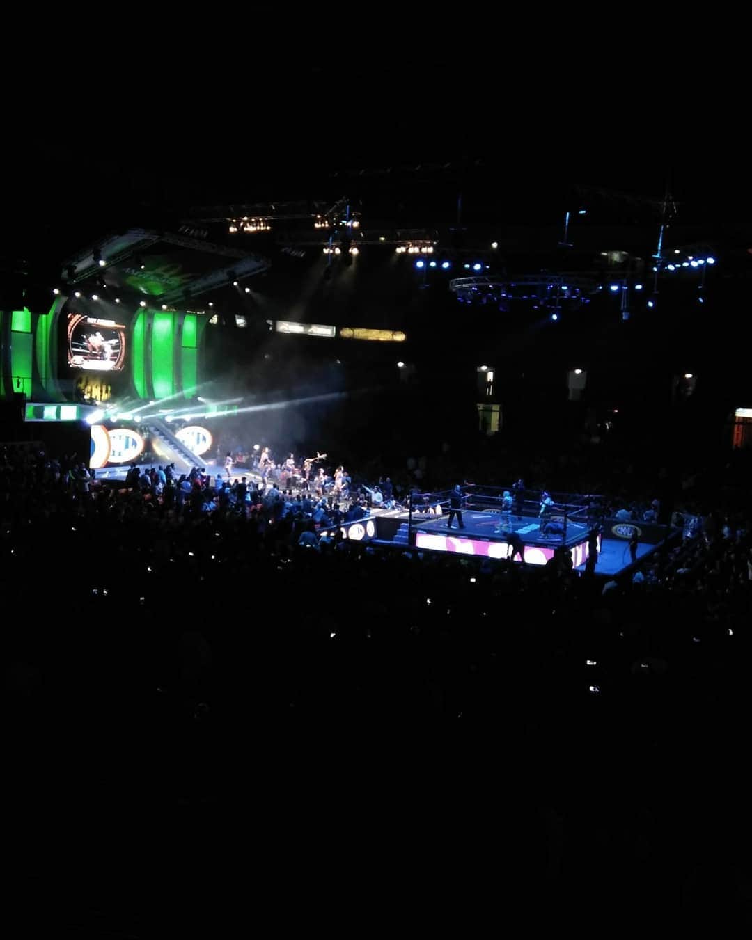 才木玲佳さんのインスタグラム写真 - (才木玲佳Instagram)「arena mexicooooooooo🇲🇽✨ that was awesome!! VIVA!!LUCHA LIBRE!!」5月18日 13時50分 - saikireika