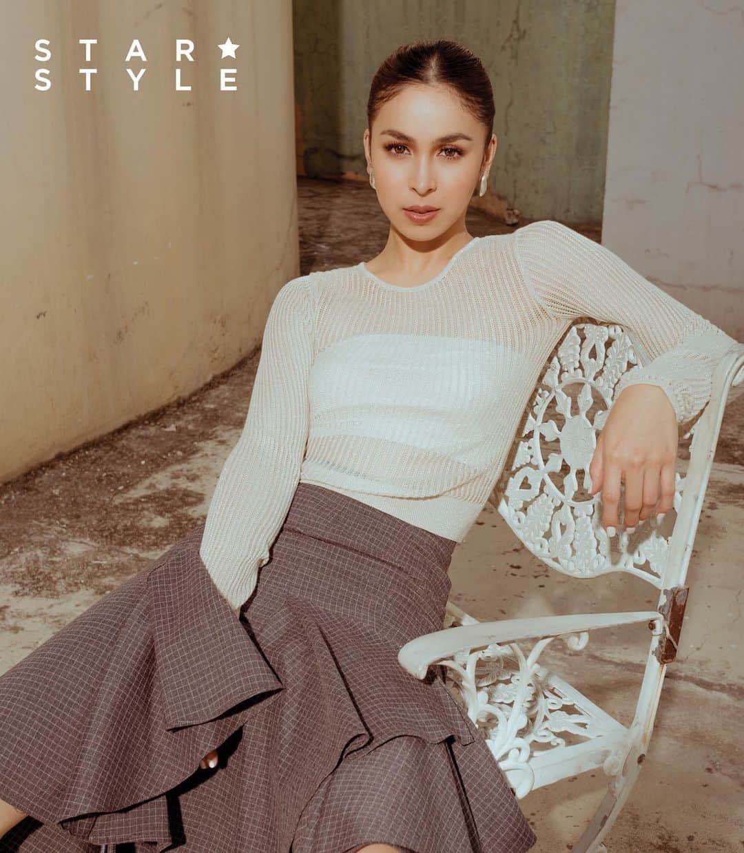 ジュリア バレットのインスタグラム：「Thank you @starstyleph 💕 I’ve always loved shooting with your team ⛅️✨🦋」
