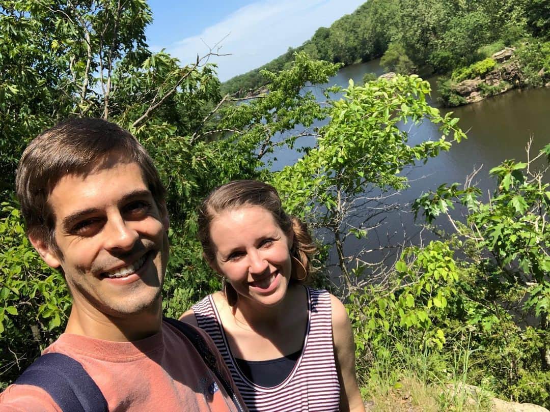 デリック・ディラードのインスタグラム：「Happy birthday to my smoochie darling sweetie sweet muffin baby doll with cinnamon on top @jillmdillard This is where I brought you exactly 5 years ago today, and life with you has just gotten better each day since ;) I love you with all my heart! ❤️ #lincolnlake #28thbirthday」