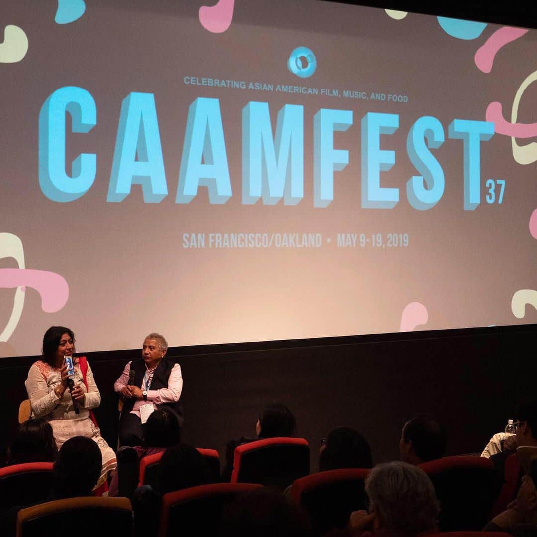 Warner Bros. Picturesさんのインスタグラム写真 - (Warner Bros. PicturesInstagram)「Check out @BlindedByTheLightMovie Director @gurinder.chadha at the #CAAMFest in San Francisco. Don’t miss the movie in theaters August 14!」5月18日 7時32分 - wbpictures