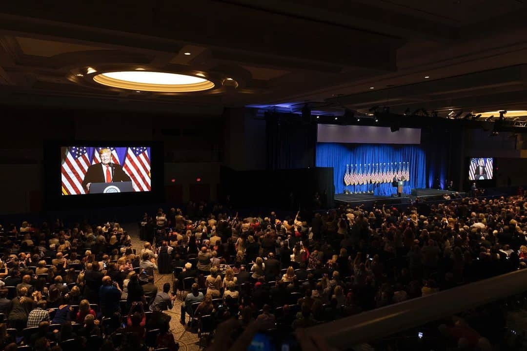 ドナルド・トランプさんのインスタグラム写真 - (ドナルド・トランプInstagram)「Today, President Trump delivered remarks at the National Association of REALTORS Legislative Meetings and Trade Expo.」5月18日 7時30分 - realdonaldtrump