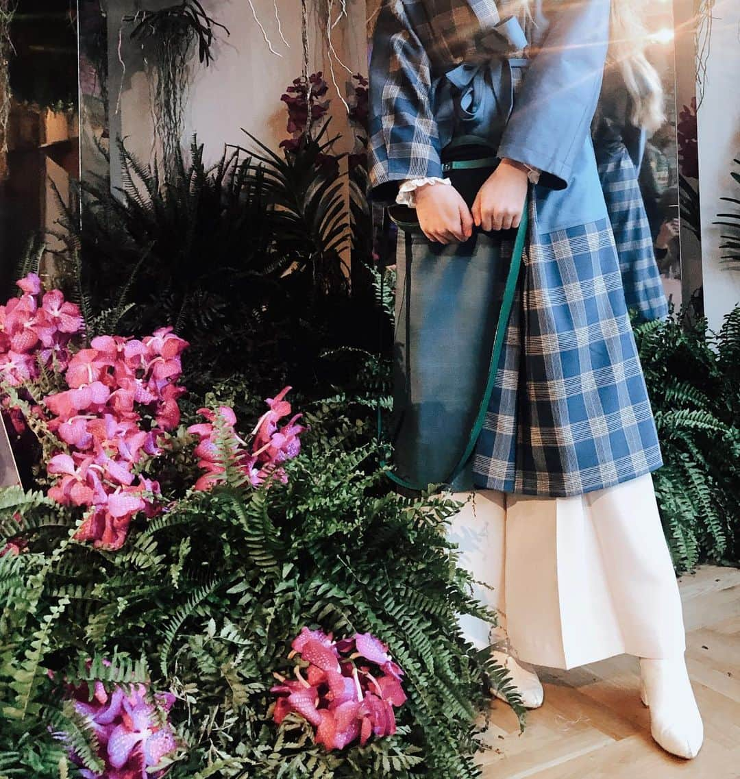 LIECOLLECTIONさんのインスタグラム写真 - (LIECOLLECTIONInstagram)「In the Details: The Plaid Belted Trench is still available in limited quantities! Shop the Trench for a chic and versatile look!  #liecollection #ss19 #newcollection #runway #LIElook  #exhibit #plaid #florals #plaids #springcoat #outfitdujour #springootd #collection #LIE #fashionweek #edits #lifeisexpression」5月18日 7時36分 - liecollection_