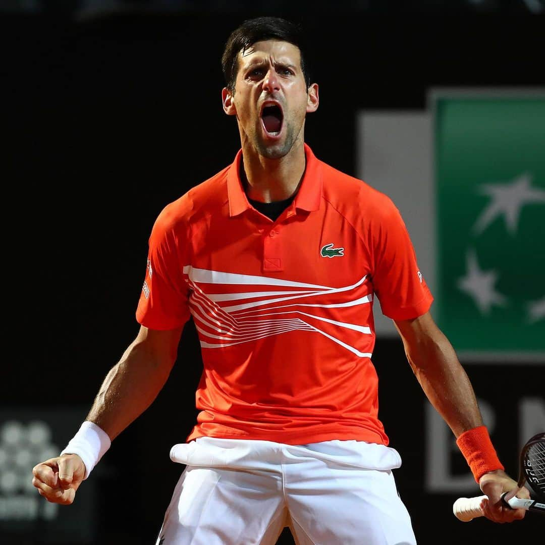 ATP World Tourさんのインスタグラム写真 - (ATP World TourInstagram)「DJOKOVIC DOES IT 💪 @djokernole defeats Del Potro 4-6, 7-6(6), 6-4 in an EPIC quarter-final in Rome 🙌  #ibi19」5月18日 8時05分 - atptour