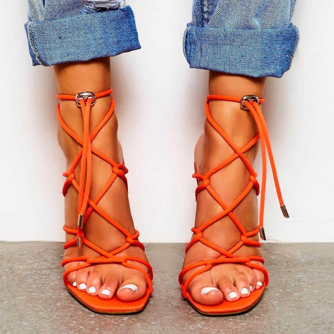 Public Desireさんのインスタグラム写真 - (Public DesireInstagram)「We're tangerine DREAMIN' over these neon BADDIES gals 😍 Now back in stock! Shop SAVVY £32.99/$44.99 #lookofthebae #pdbae Tap to shop ☝」5月18日 8時30分 - publicdesire