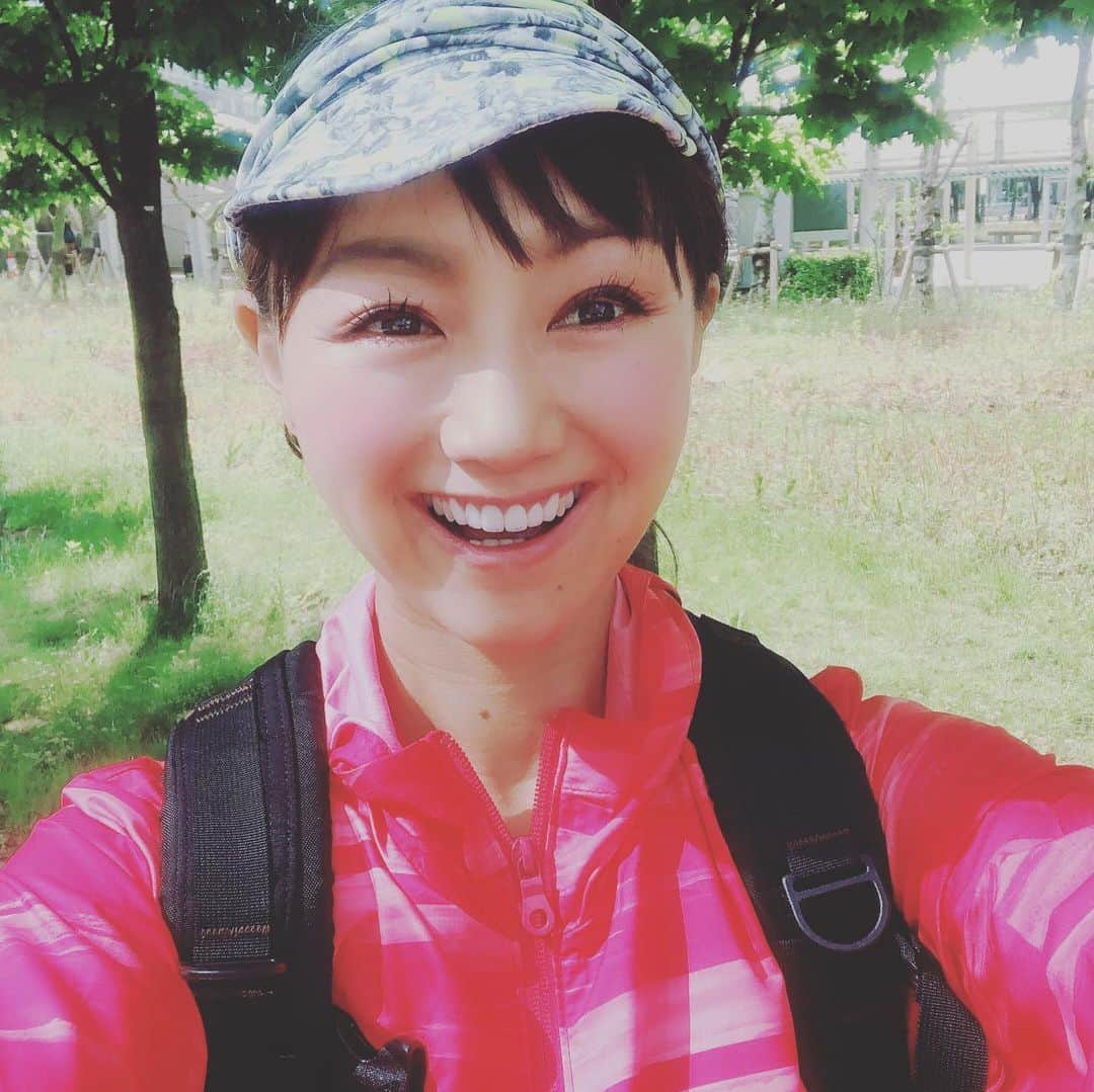 福島和可菜さんのインスタグラム写真 - (福島和可菜Instagram)「#おはようございます #有明・お台場リレーハーフマラソン  受付にて、🔥塩熱サプリ🔥もらえまーす❤️ 晴れてよかったー☀️絶好のマラソン日和じゃー🎵私も楽しみながら、大会を盛り上げたいと思います🎉🎉🎉 #ミドリ安全 #塩熱サプリ #オススメ #イメージキャラクター #アンケート #答えたら  #抽選 #で #プレゼント #ゲストランナー #love #running #有明 #お台場 #走る #マラソン #襷 #marathon #nice #run #大会」5月18日 8時37分 - fukushimawakana