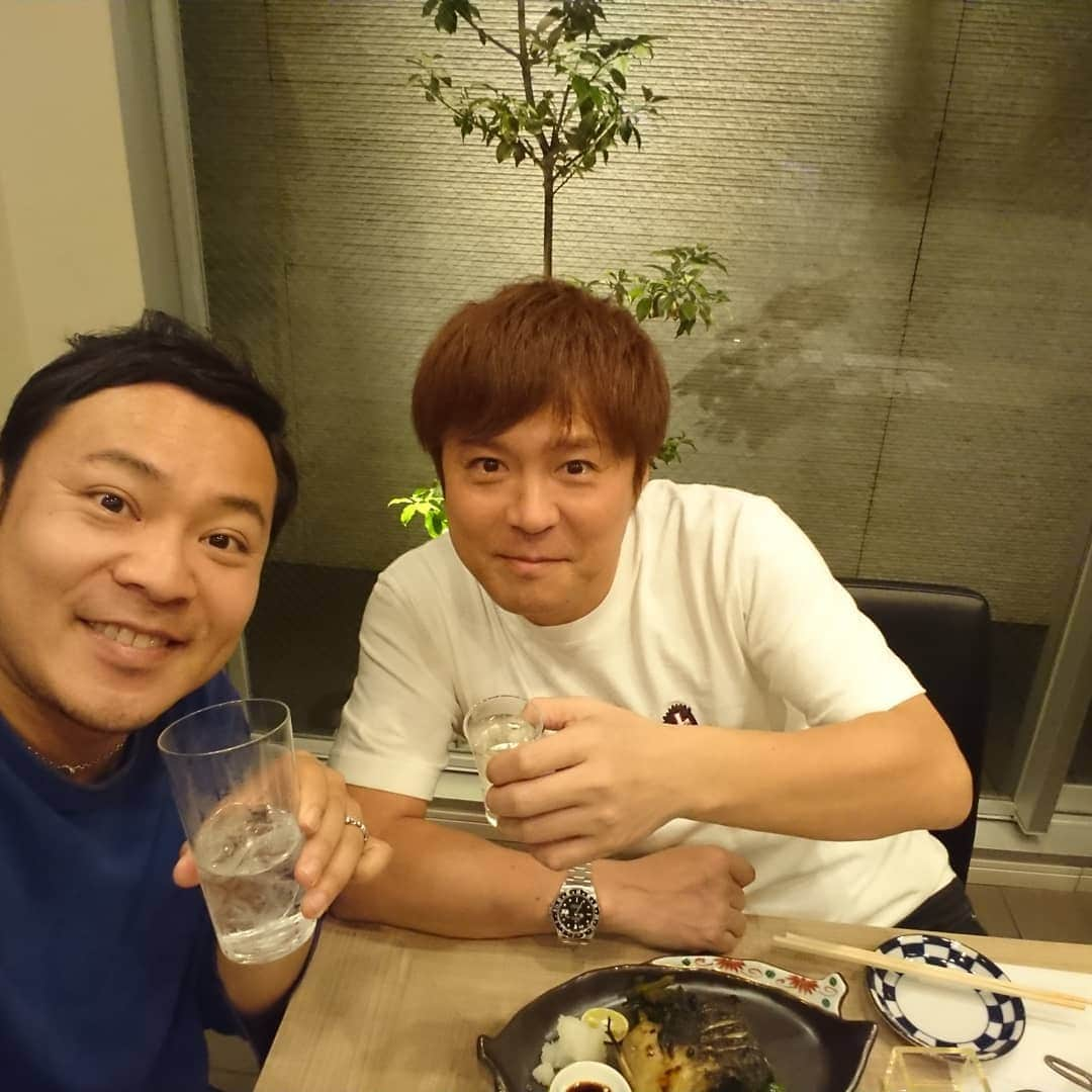 高井俊彦さんのインスタグラム写真 - (高井俊彦Instagram)「【いよいよ来週‼️】 昨夜はー。 白川さんに連れて行ってもらいました😃✌️ 南船場の『和創五感 陸（りく）』✨ 野菜も肉も魚も全部美味しかったです⤴️⤴️⤴️ 美味しいお酒も頂いてパワー全開‼️ いよいよ来週‼️ ５／２３京橋ベロニカ✨ ５／２４ヒルズパン工場 ✨ 『春のジ・白川バンド２DAYSライブ』🎶 皆さん是非一緒にはしゃぎましょ🙌」5月18日 8時39分 - takai_toshihiko