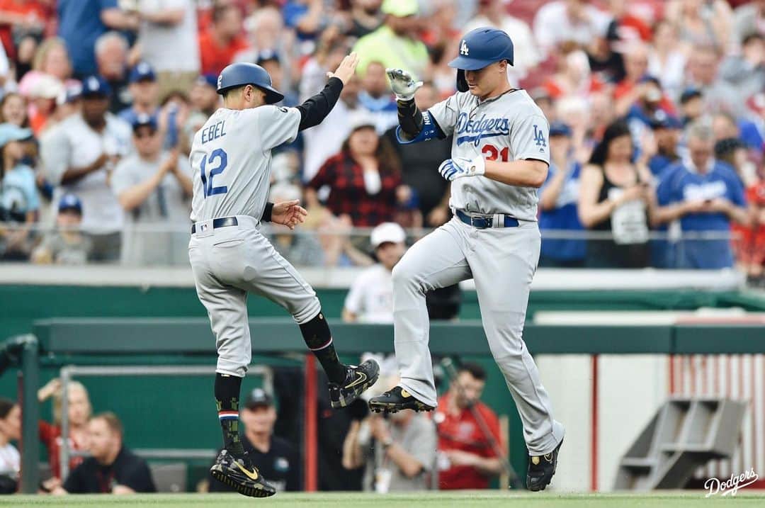 Los Angeles Dodgersさんのインスタグラム写真 - (Los Angeles DodgersInstagram)「Joc and Max back-to-back, it’s gettin’ scary.  Swipe ⬅️ to watch the video.」5月18日 8時57分 - dodgers