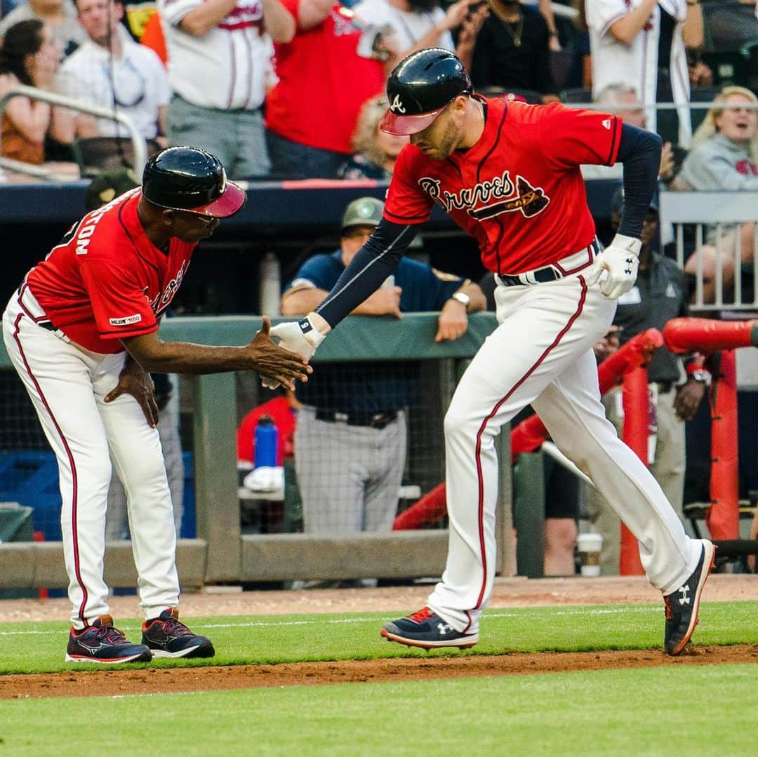 アトランタ・ブレーブスさんのインスタグラム写真 - (アトランタ・ブレーブスInstagram)「MOON SHOT 🌝」5月18日 9時44分 - braves