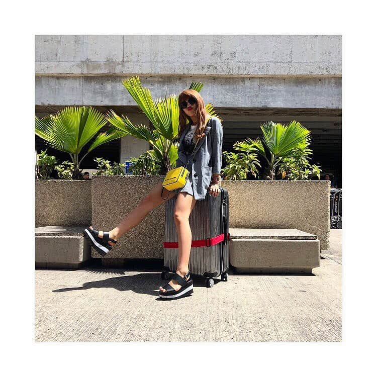 EON（梶野恵園）さんのインスタグラム写真 - (EON（梶野恵園）Instagram)「Hawaii着きました🌈🌺🌴 #Hawaii #code #ootd  #fashion #ootdfashion #me #codenate #codenate #today #えおんのええ私服」5月18日 10時18分 - ssfweon