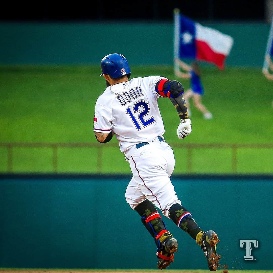 テキサス・レンジャーズさんのインスタグラム写真 - (テキサス・レンジャーズInstagram)「The home run derby continues. 😎」5月18日 10時11分 - rangers