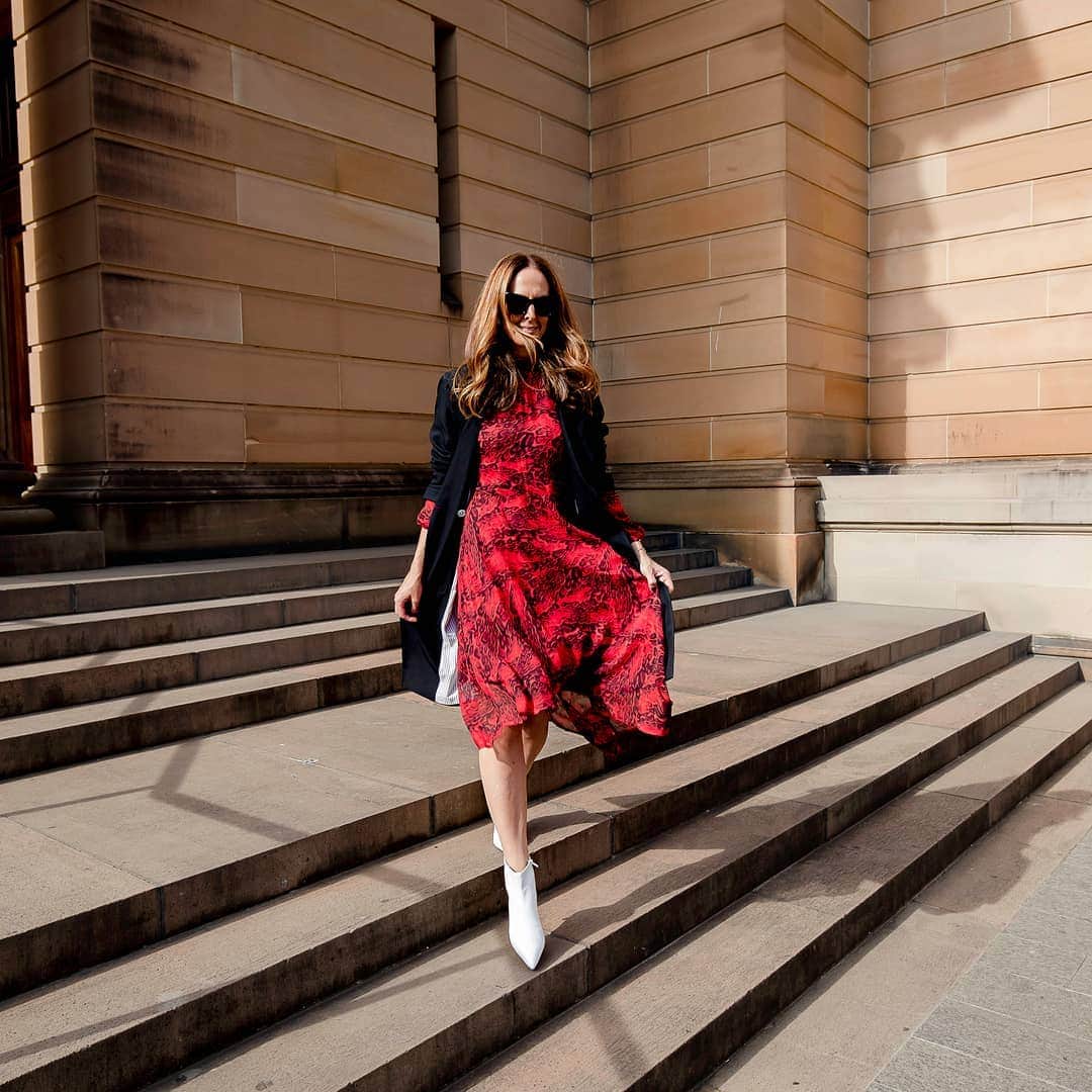 Target Australiaさんのインスタグラム写真 - (Target AustraliaInstagram)「Everyone's favourite Preview dress styled to perfection by @tashsefton ❤️🎯 #styledbypreview #targetaus #targetauswomen  Tash wears: Assymetrical midi dress, $59 Soft trench coat, $49 Belle kitten heel boots, $39」5月18日 10時18分 - targetaus