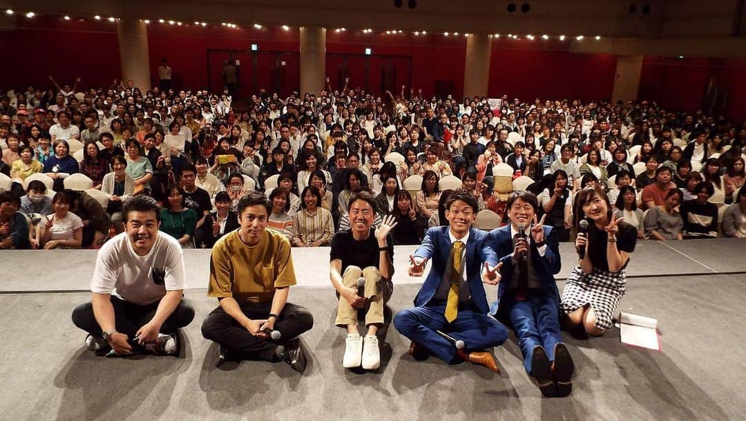 皆川勇気さんのインスタグラム写真 - (皆川勇気Instagram)「‪先日、チュートリアルさんのKBSラジオ「キョートリアル」の公開録音に参加させて頂きました🙇‍♂️‬ ‪我々の出演回は次週放送です❗️‬ ‪京都はネイビーズアフロが守りますと、チュートさんにお約束申し上げました🙇‍♂️‬」5月18日 11時16分 - yuuki_minagawa