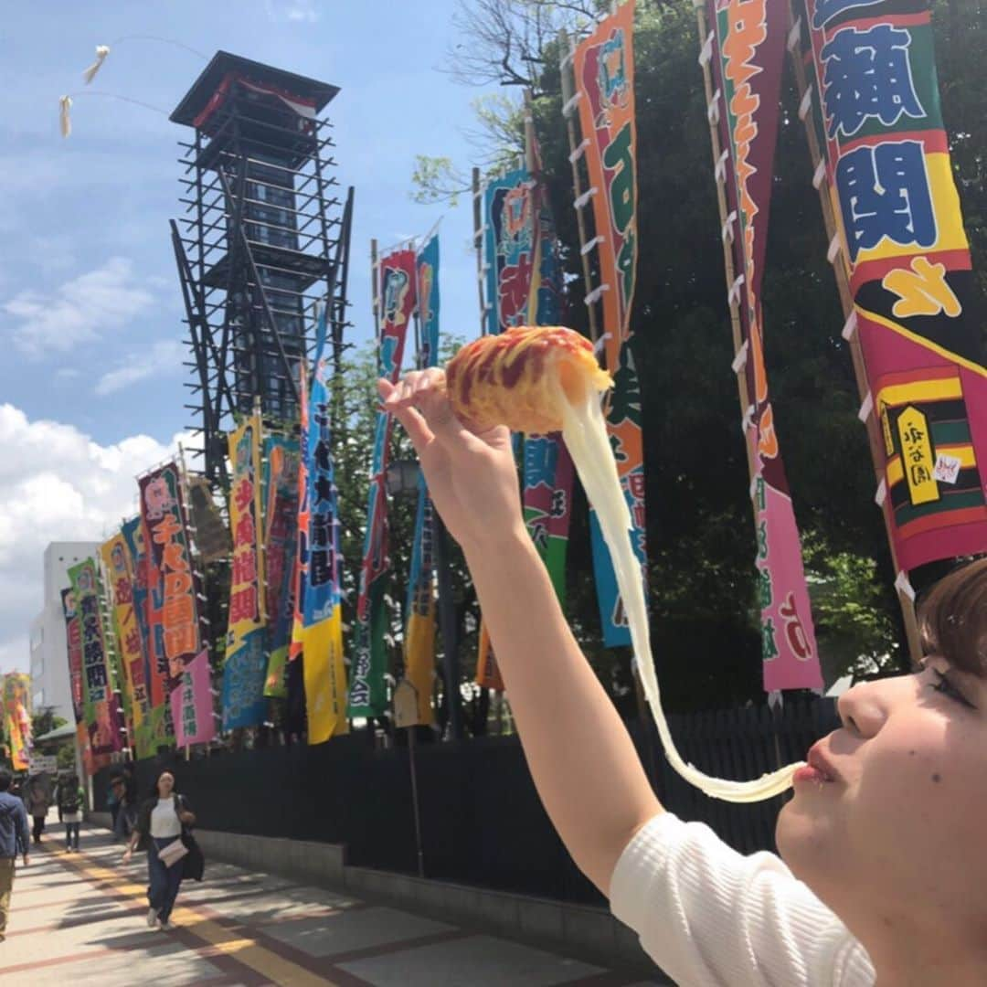 日本相撲協会さんのインスタグラム写真 - (日本相撲協会Instagram)「国技館にチーズハットグ、新登場‼️ ・ 国技館横の日替わりキッチンカーで出店中です！ ・ #sumo #相撲 #大相撲  #日本 #japan #五月場所  #両国 #国技館 #両国国技館 #チーズハットグ  #チーズ  #チーズドッグ #やんにょむちきん #ヤンニョンチキン #ヤンニョムチキン #インスタ映え #映え #映えスポット #sumoday」5月18日 11時32分 - sumokyokai