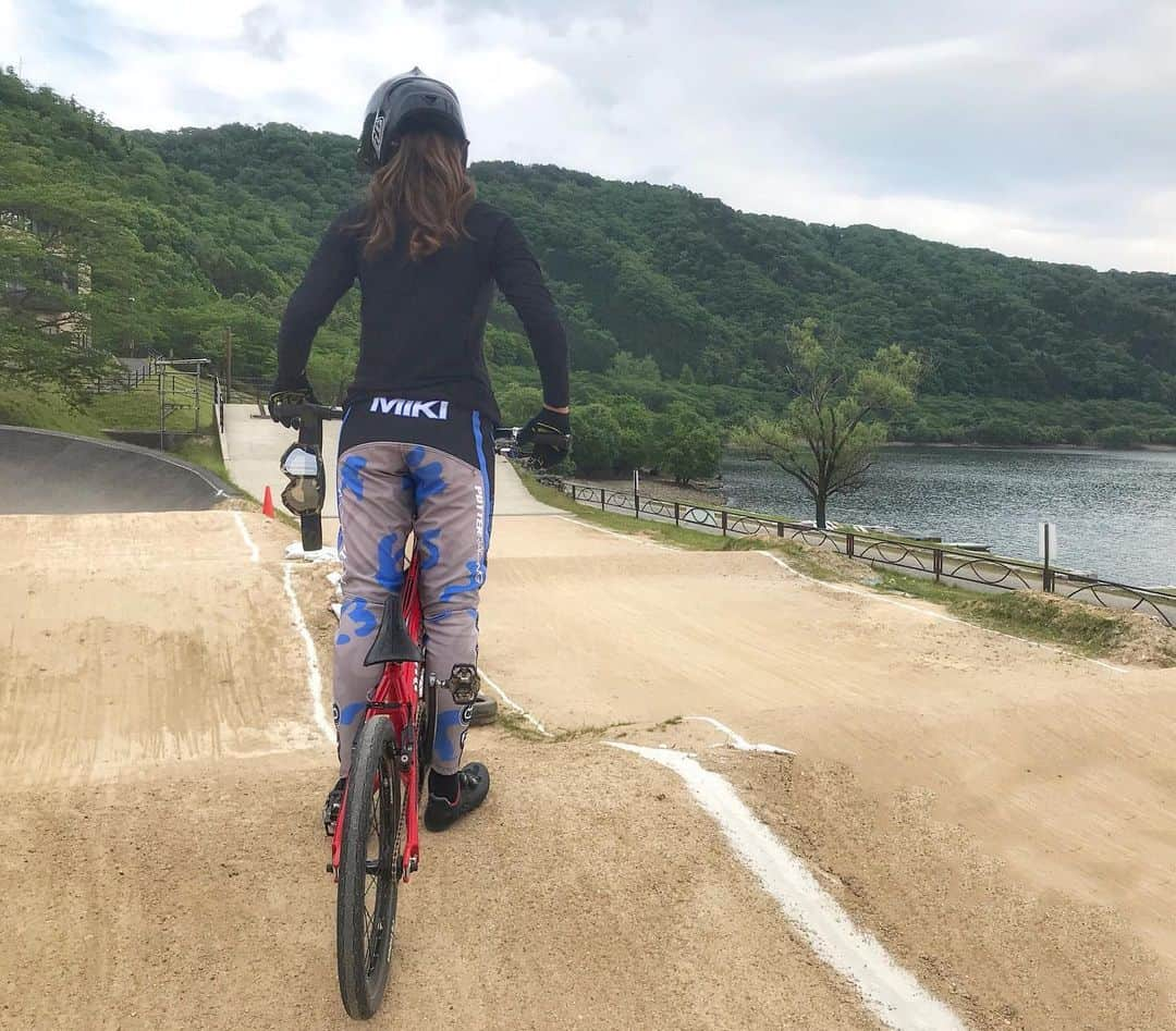 飯端美樹さんのインスタグラム写真 - (飯端美樹Instagram)「数年ぶりの広島楽しかった🍁 #bmxlife」5月18日 11時45分 - mikiiibata77