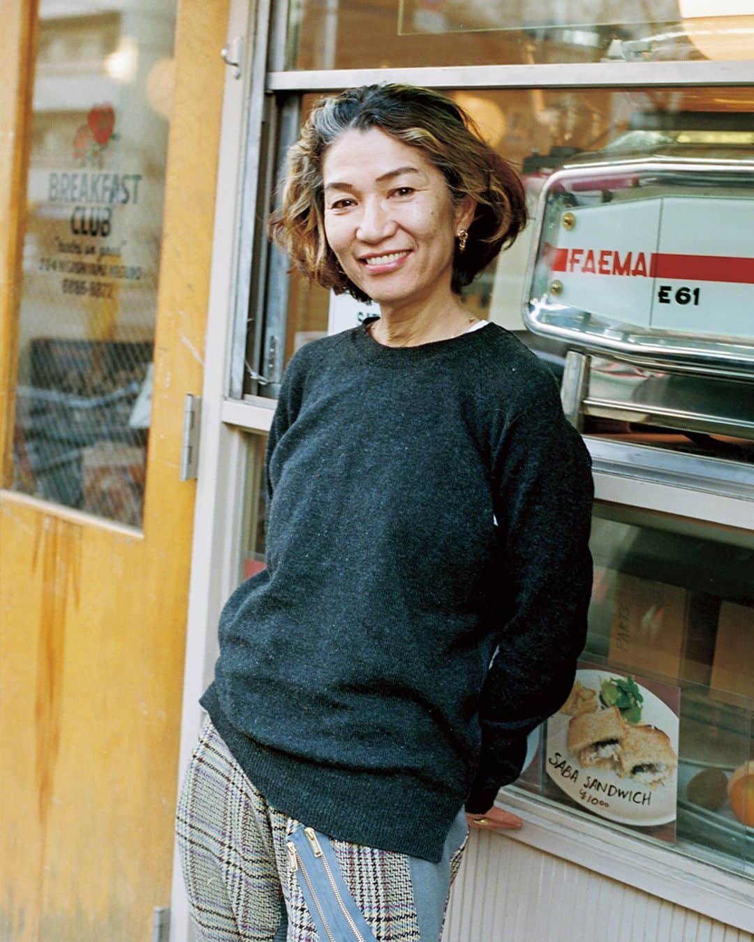 NYLON JAPANさんのインスタグラム写真 - (NYLON JAPANInstagram)「東京は中目黒に「BREAK FAST CLUB」という美味しい朝食を出すお店がある。店内はファッション関係者やクリエイターから、若い女の子まで幅広い客層でいつも賑わう。そこで店主を務める、るりさんはいつも笑顔が素敵なパワフルな女性。いつの時代も人の集まる場所にはそんな彼女の姿があった。  june issue The No Borders  model @mamaluli  #nylonjapan #nylonjp #nylonguysjapan #ontheborders  #culture #caelumjp」5月18日 12時11分 - nylonjapan