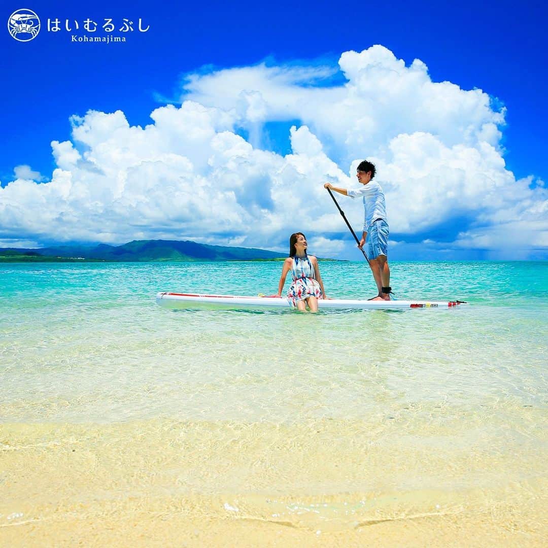 HAIMURUBUSHI はいむるぶしさんのインスタグラム写真 - (HAIMURUBUSHI はいむるぶしInstagram)「少しづつ夏色が濃くなる八重山の島々… 青空には入道雲が立ち昇り、サンゴ礁の海は青さを増しています。#沖縄 #八重山諸島 #浜島 #幻の島 #スタンドアップパドル #小浜島 #リゾート #はいむるぶし #japan #okinawa #yaeyamaislands #hamajima #maboroshinoshima #sup #standuppaddleboard #kohamaisland #beachresort #haimurubushi @minefuyu_yamashita」5月18日 12時31分 - haimurubushi_resorts