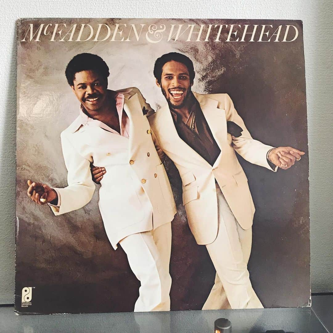 林幸治さんのインスタグラム写真 - (林幸治Instagram)「McFadden & Whitehead ‎– McFadden & Whitehead  #vinyl #1979 #macfaddenandwhitehead #phillysoul #nowspinning」5月18日 12時37分 - tct_koji_hayashi