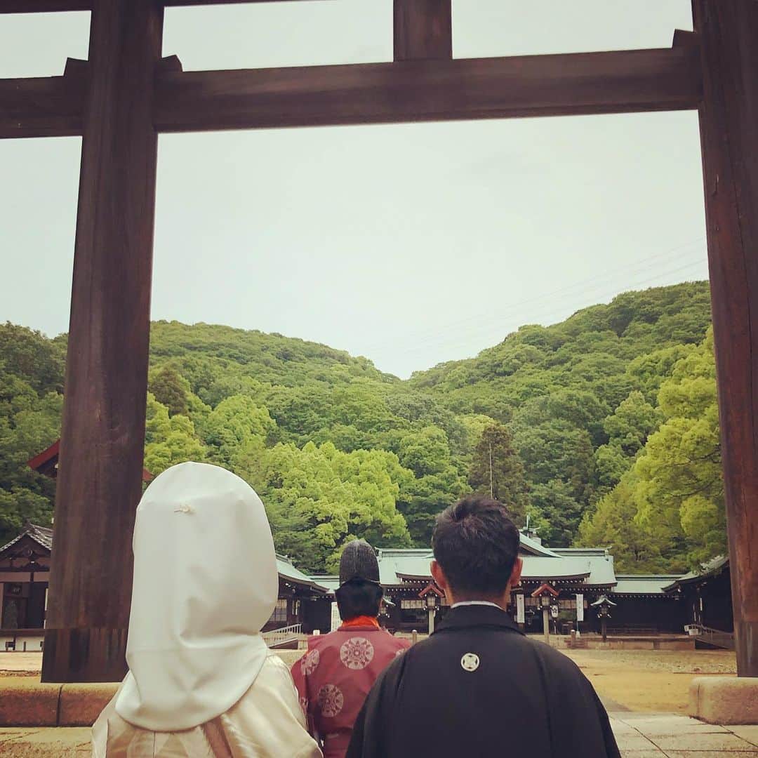 ミズノマリさんのインスタグラム写真 - (ミズノマリInstagram)「友人の門出★ #onlyjustbegun #護国神社」5月18日 12時41分 - mari_mizuno
