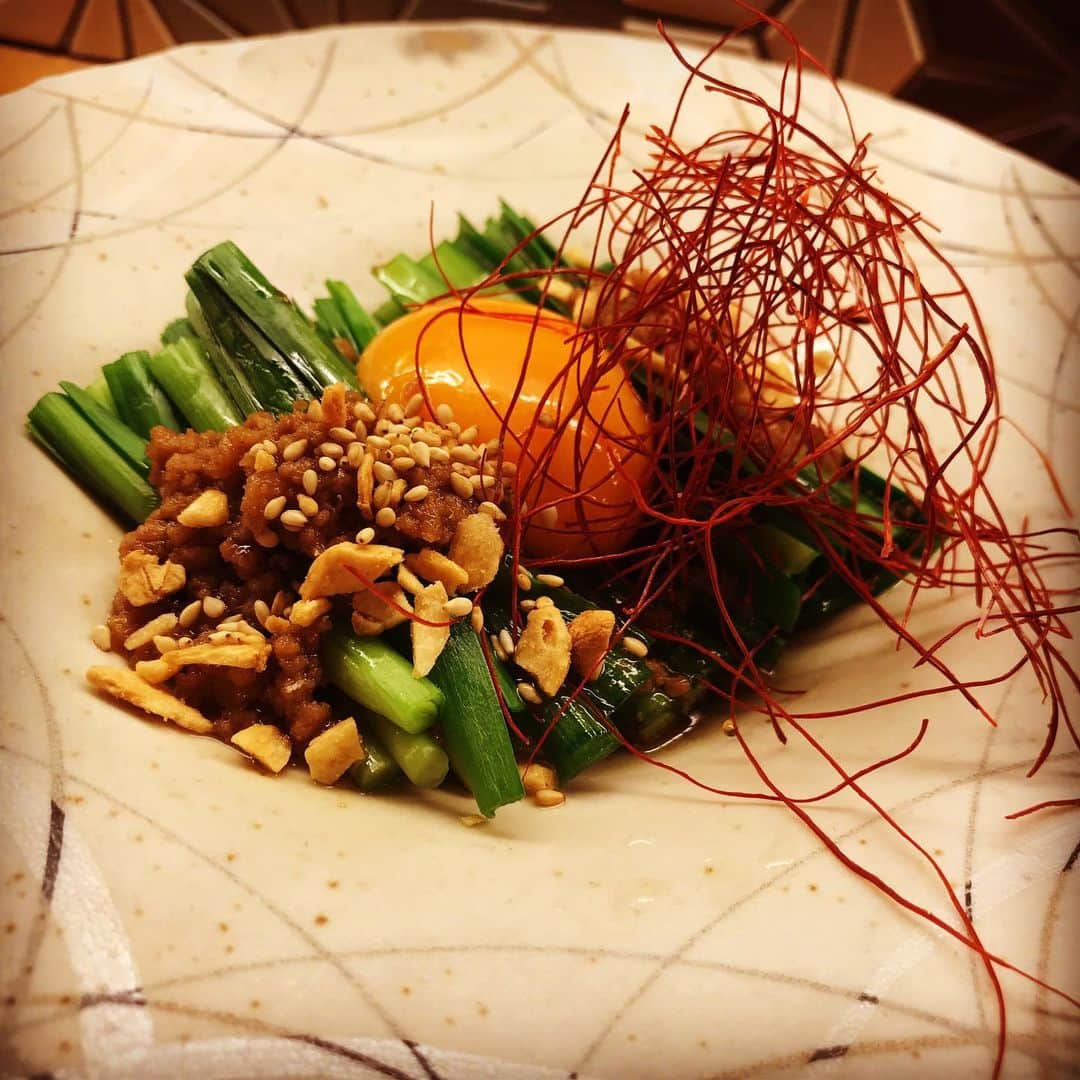 のインスタグラム：「今日も一日お疲れ様です、鶏っく梅北店です🎶 夏メニュー紹介！「鶏っくのニラ玉」スタミナ満点ピリ辛風味 試食をしましたが箸を止めることが出来ませんでした♡ #梅田個室 #梅田グルメ #梅田ディナー #梅田ごはん #乾杯 #大阪グルメ #梅田飲み #神泡 #instafood #instagood #instalike #likeforlikes #l4l #l4like #いいね返し #いいね返しは絶対 #fff #ffl #パネチキン #チーズ #夏 #summer」