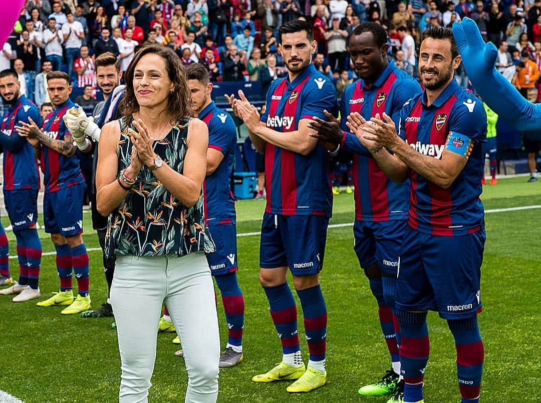 レバンテUDさんのインスタグラム写真 - (レバンテUDInstagram)「¡Gr4cias @sprim4! #OrgullGranota 🐸 ---- #LevanteUD #Laliga #LaLigaSantander #LigaIberdrola #futbol #Football #MachoLevante #ElClubQuePortemAlCor 💙❤」5月18日 23時16分 - levanteud