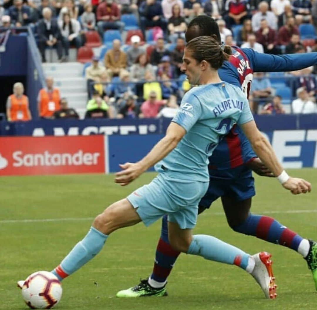 フィリペ・ルイスさんのインスタグラム写真 - (フィリペ・ルイスInstagram)「Levante 2x2 Atleti #333」5月18日 23時10分 - filipeluis