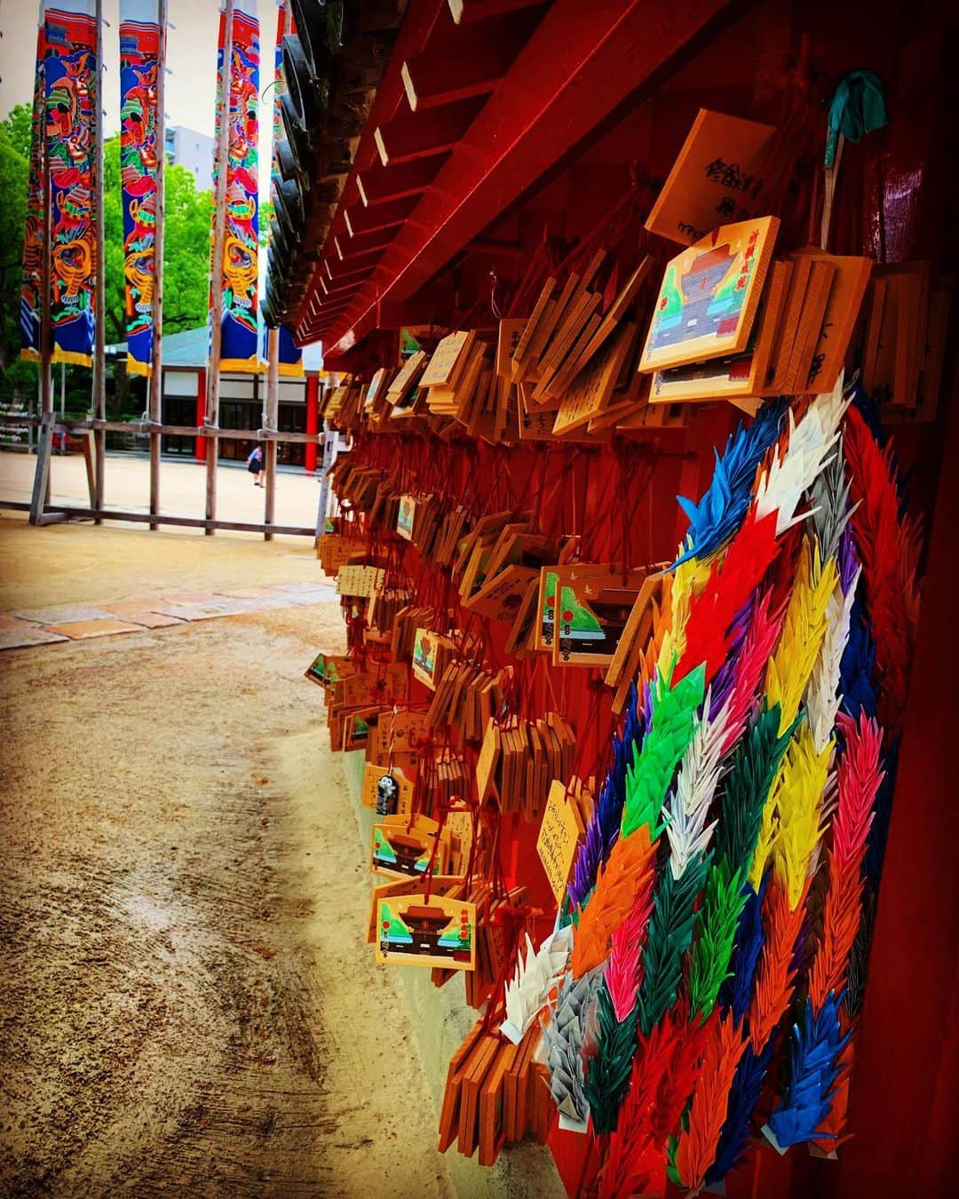 宍戸留美さんのインスタグラム写真 - (宍戸留美Instagram)「#神社 #筥崎宮 #千羽鶴 #絵馬 #福岡」5月18日 23時10分 - rumishishido