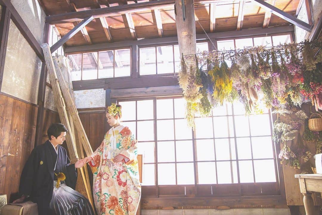 CLAIREのインスタグラム：「優しく、優しく。 ・ @clairebridalstudio」
