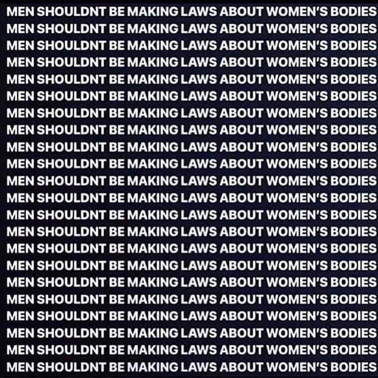 アン・ハサウェイさんのインスタグラム写真 - (アン・ハサウェイInstagram)「Yes the anti-abortion movement is primarily about controlling women’s bodies under the premise (for many, sincere) of saving lives, and yes this law is primarily the work of white men HOWEVER a white woman sponsored the bill and a white woman signed it into law.  As we’re resisting, let us also call out the complicity of the white women who made this awful moment possible, and which–make no mistake–WILL lead to the unnecessary and avoidable deaths of women, a disproportionate number of whom will be poor and/or black. Speak up. Show up. Don’t give up. Donate to @yellowfund, @plannedparenthood, @arc_southeast, @abortionfunds, @whoohio, @napawf, @gwafund, and the Mississippi Reproductive Freedom Fund.  #Regram from @marjoriegubelmann, @rachael_britt, @rachel.cargle, @paulscheer, @berniesanders」5月18日 23時20分 - annehathaway