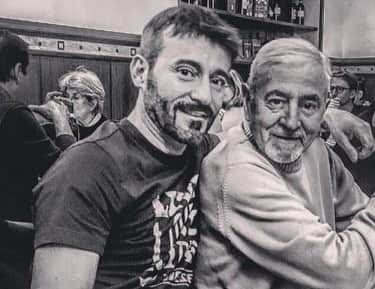 ホルヘ・ロレンソさんのインスタグラム写真 - (ホルヘ・ロレンソInstagram)「Questa mattina purtroppo ci ha lasciato Pietro Biaggi, padre del mio grande amico Max ed una persona molto conosciuta nel paddock. Quelli di noi che hanno avuto la fortuna di conoscerti ti ricorderanno con quell'autenticità e semplicità che ti ha sempre caratterizzato. Riposa in pace.」5月18日 23時26分 - jorgelorenzo99