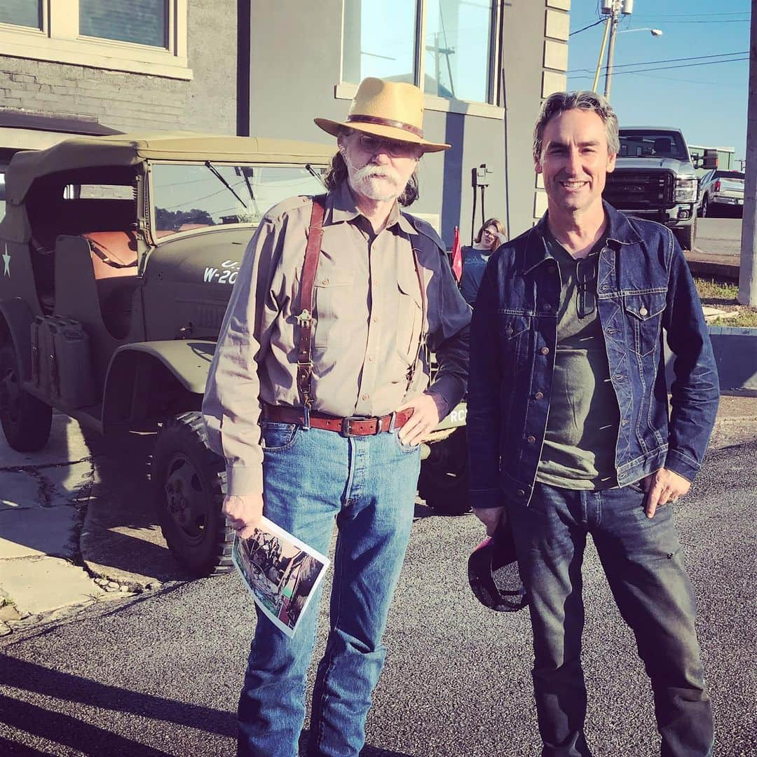 カーネルリトルトンさんのインスタグラム写真 - (カーネルリトルトンInstagram)「Colonel was cruzin’ early this morning @columbiacarsandcoffee debuting the recently completed restoration of his 1941 Command Car.  Thank you to @columbiamotoralley and @mikewolfeamericanpicker for hosting such a #stellar event!! 🤠🤜🏻 #commandcar #instacars #instacar #carsandcoffee #carsofinstagram #carsofinsta #restoredcar #picker #carshow #carshows #leather #leathergoods #handmade #handcrafted #mycolstyle #colonellittleton #tennessee #muletown #columbiatn #motoralley #madeinusa #americanmade #madeinamerica」5月18日 23時41分 - colonellittleton