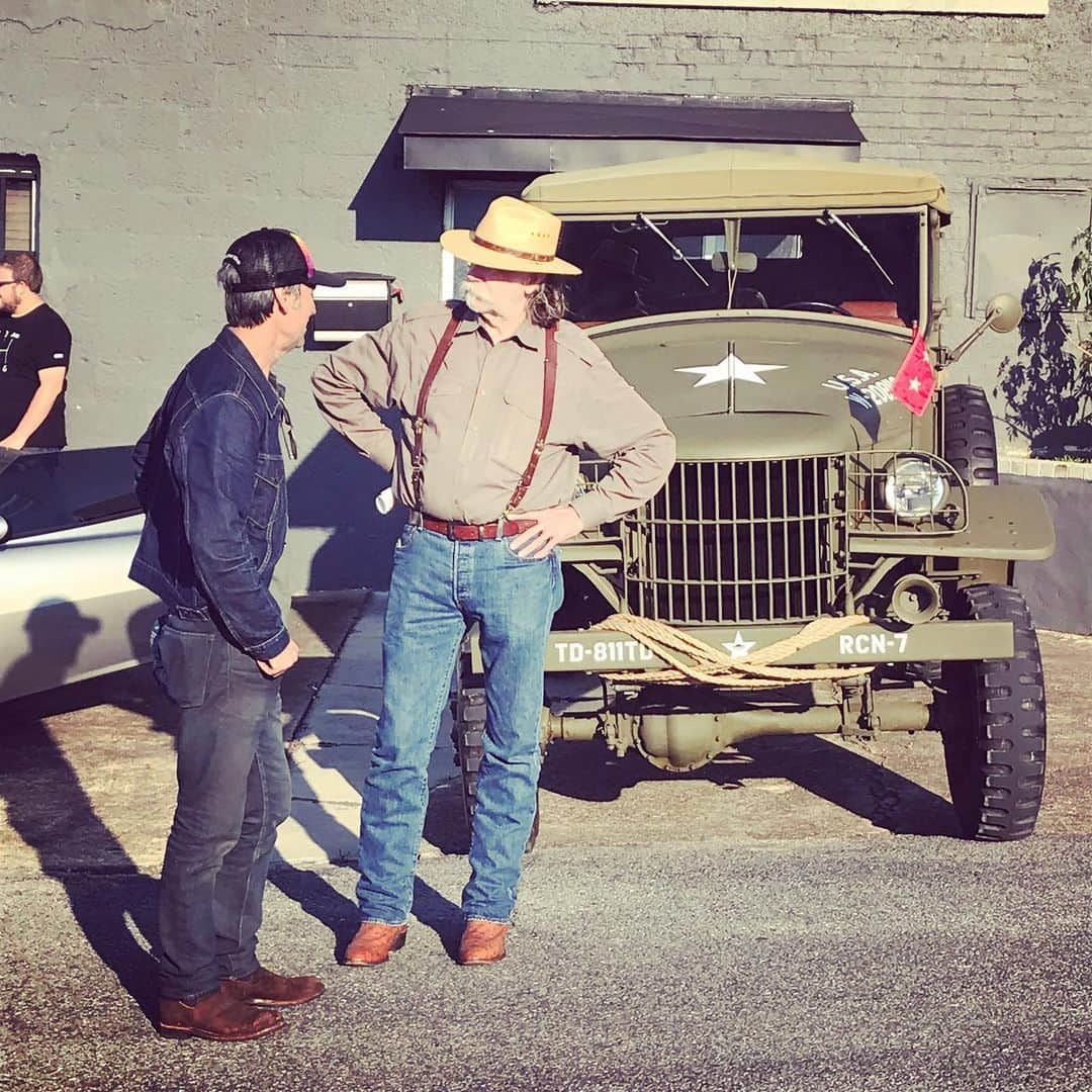 カーネルリトルトンさんのインスタグラム写真 - (カーネルリトルトンInstagram)「Colonel was cruzin’ early this morning @columbiacarsandcoffee debuting the recently completed restoration of his 1941 Command Car.  Thank you to @columbiamotoralley and @mikewolfeamericanpicker for hosting such a #stellar event!! 🤠🤜🏻 #commandcar #instacars #instacar #carsandcoffee #carsofinstagram #carsofinsta #restoredcar #picker #carshow #carshows #leather #leathergoods #handmade #handcrafted #mycolstyle #colonellittleton #tennessee #muletown #columbiatn #motoralley #madeinusa #americanmade #madeinamerica」5月18日 23時41分 - colonellittleton